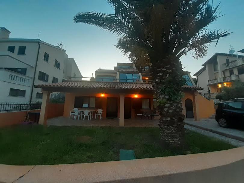 Apartmani Delas Pjescana Uvala Exterior photo