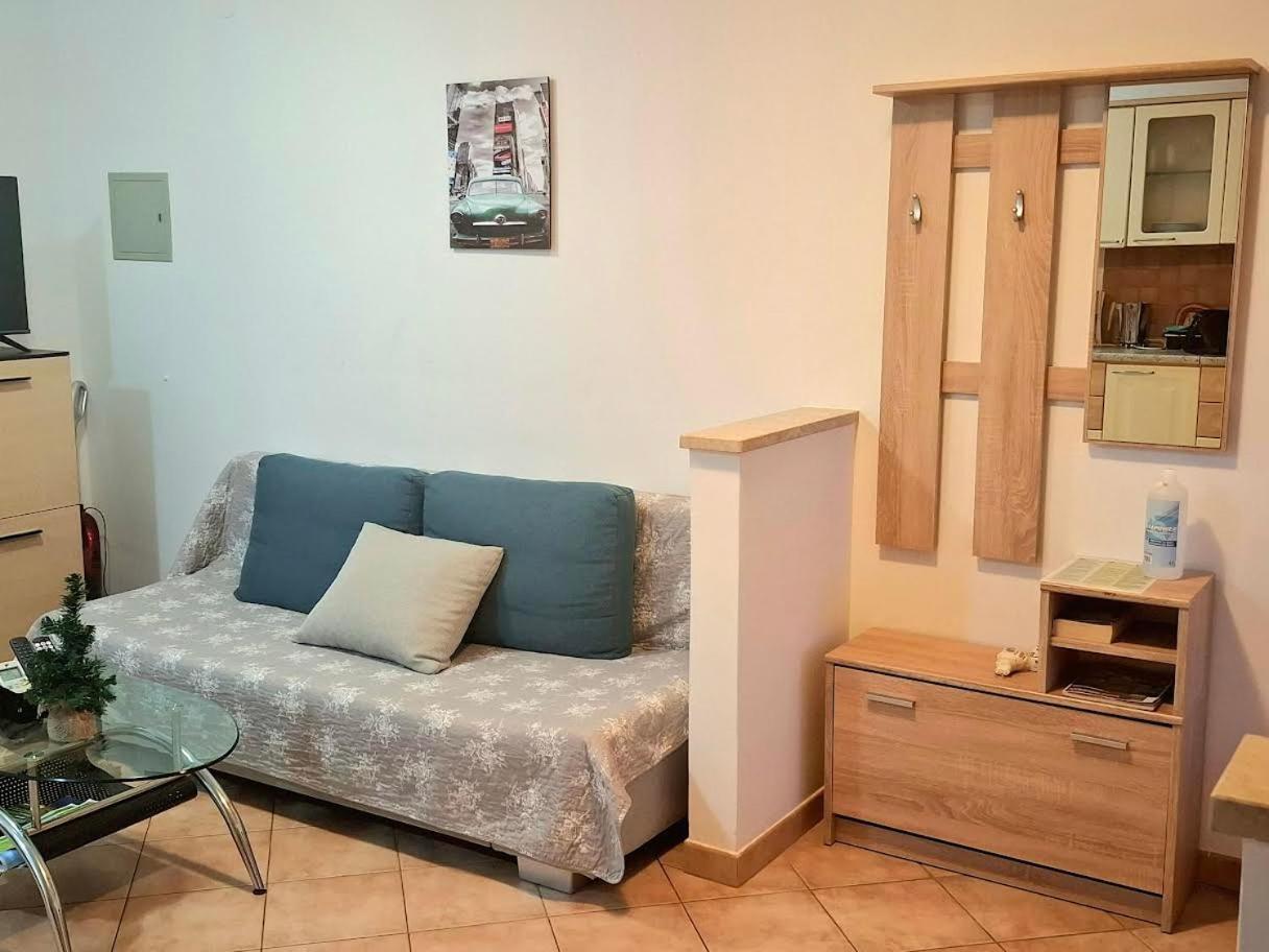Apartmani Delas Pjescana Uvala Exterior photo